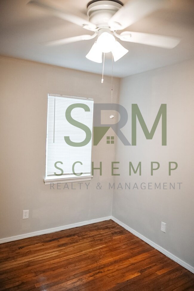 Building Photo - 4700 Walnut Grove Ave