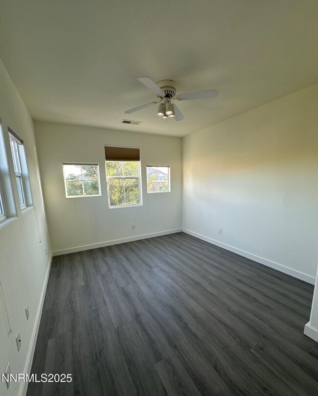 Building Photo - 1279 Par Three Dr