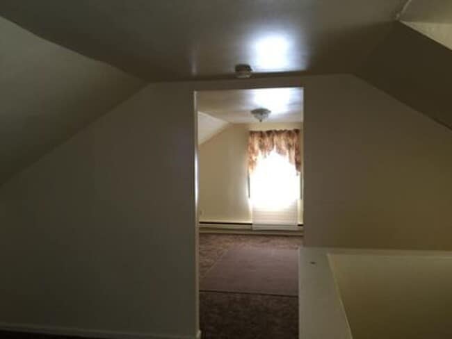 Building Photo - 3 bed room brick house in Henrico County! ...