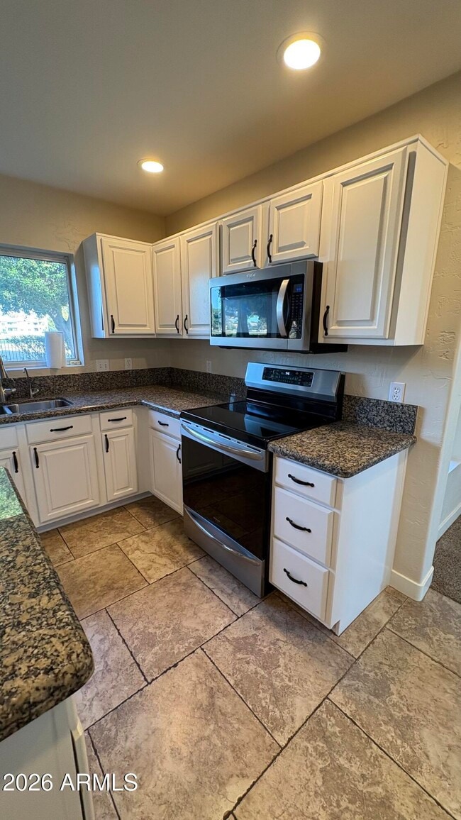 Building Photo - 19638 N 73rd Ave