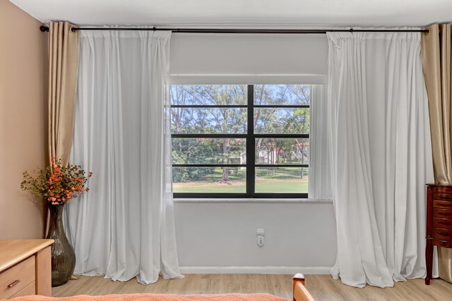 Building Photo - 21662 Arriba Real