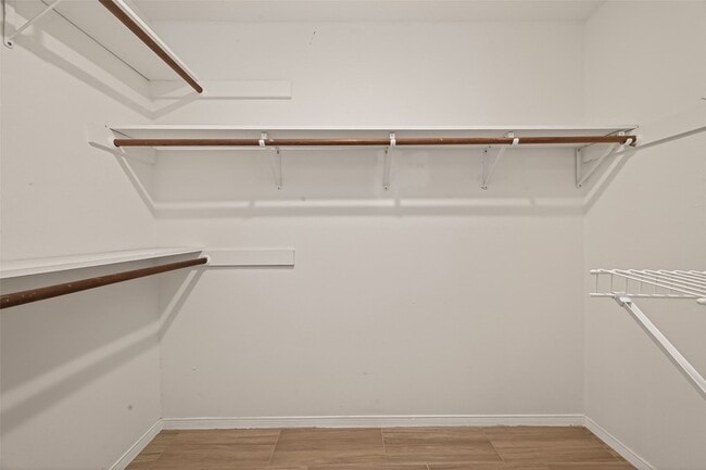 Building Photo - 9118 Wilcrest Dr