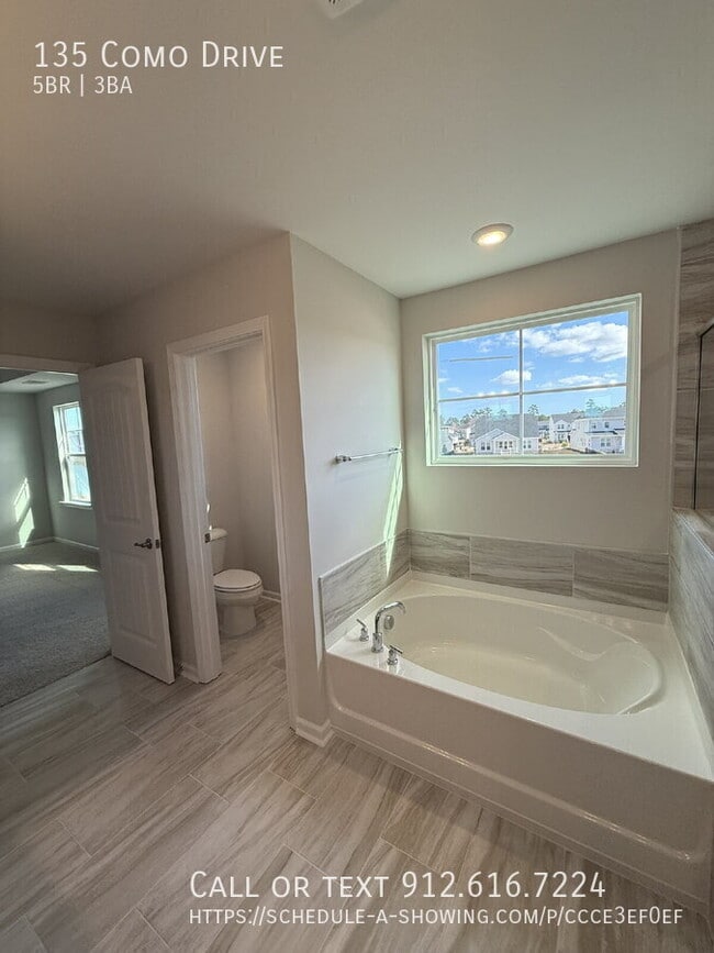 Building Photo - 135 Como Dr