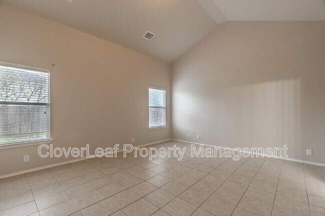 Building Photo - 2424 Dimmitt Dr