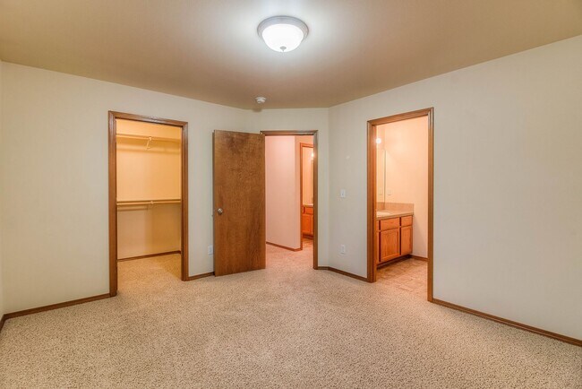 Building Photo - 1007 S 91st Ave