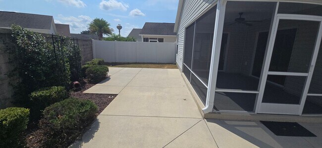 Building Photo - Charming 2-Bed, 2-Bath Home in The Village of Collier!