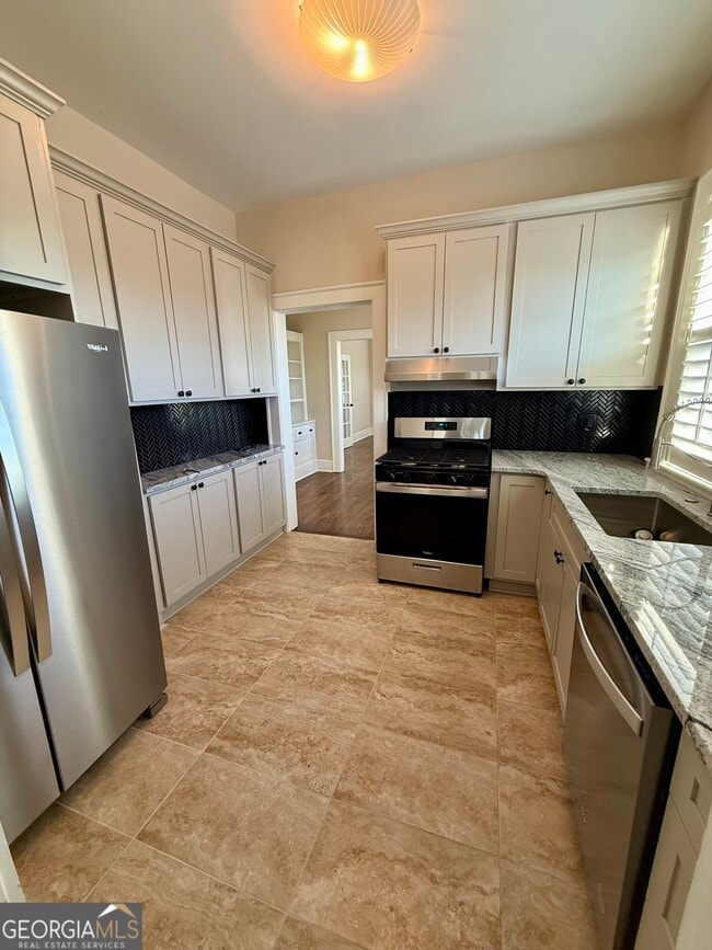 Building Photo - 494 Parkway Dr NE