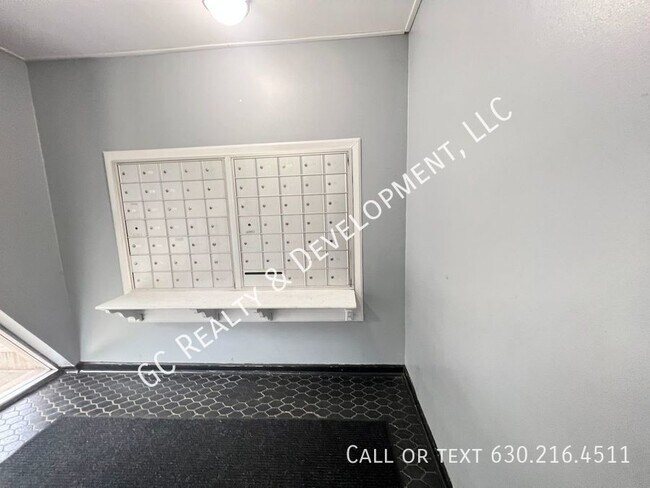 Building Photo - ***HEART OF EDGEWOOD / 1 BDRM - 1 BTH /  H...