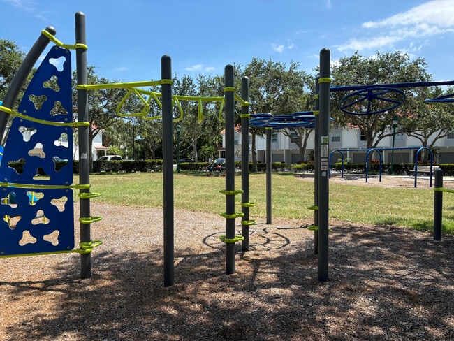 Building Photo - 2048 Alta Meadows Ln