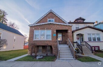 Building Photo - 1 bedroom in BERWYN IL 60402