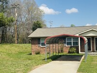 Building Photo - 2bd 1ba easy commuter location