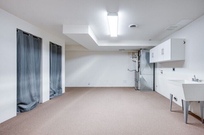 Building Photo - Townhouse Retreat on Military Hill – Moder...