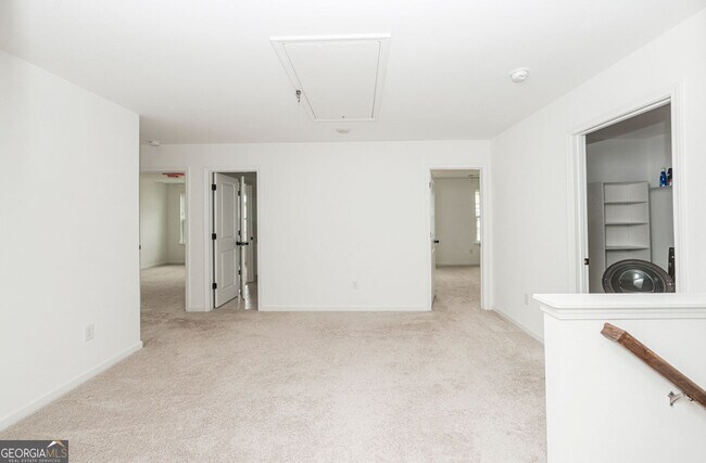 Building Photo - 5575 Coltman Dr
