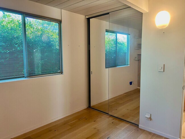 Building Photo - Updated Willow Glen Eichler