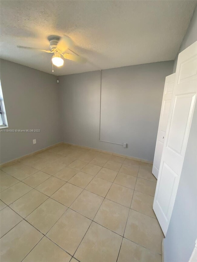 Building Photo - 1042 Adams Ave