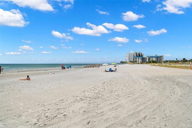 Building Photo - 6872 Gulf Winds Dr