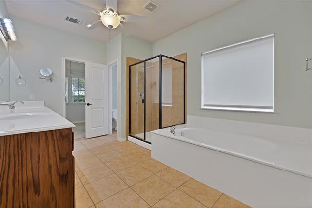 Building Photo - 9405 National Pines Dr