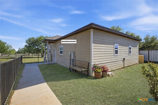 Building Photo - 2228 Deer Run Ridge