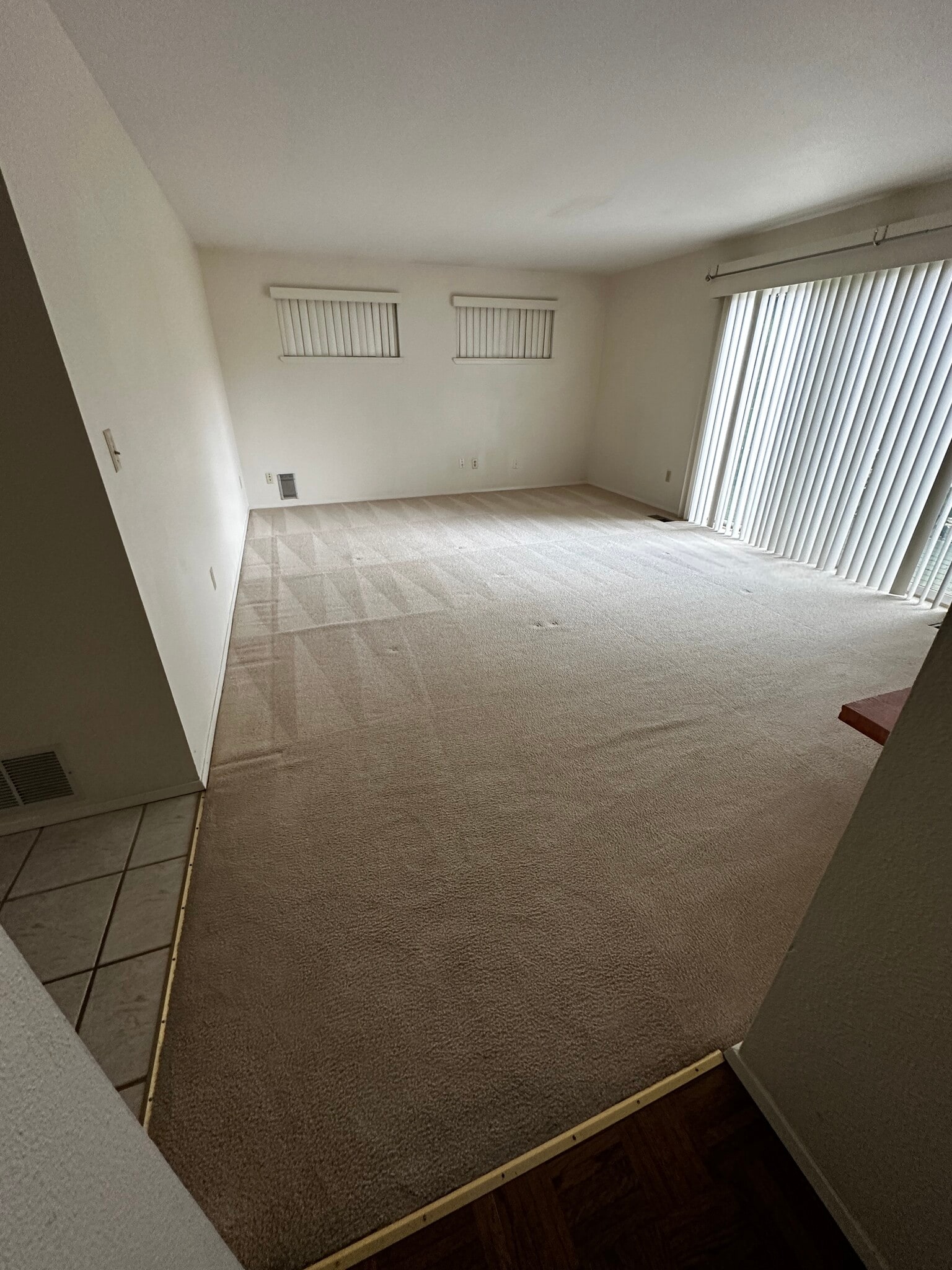 Building Photo - 515 16th Ave SE