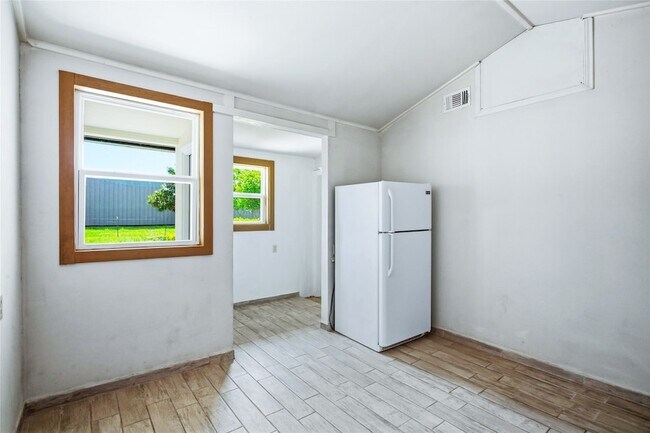 Building Photo - 2543 Co Rd 332