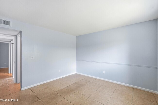 Building Photo - 126 W Loma Vista Dr