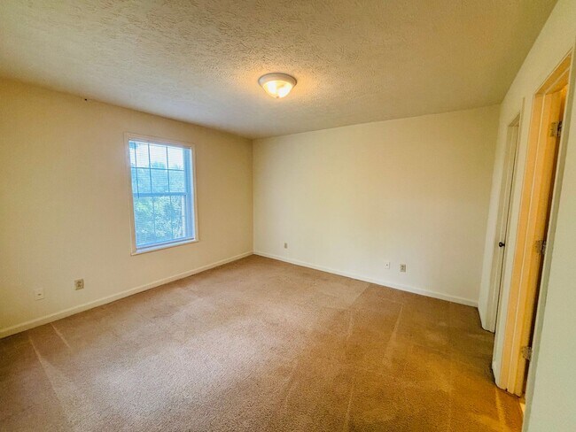 Building Photo - 1300 Cedar Ridge Dr