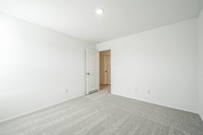 Building Photo - 1951 Foxtail Crk Ct