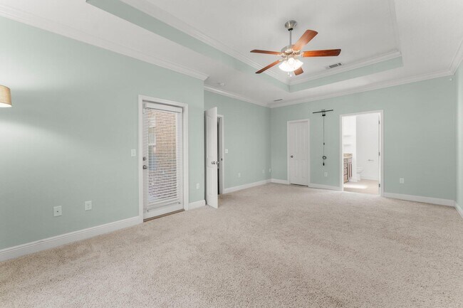 Building Photo - 132 Whispering Lake Dr