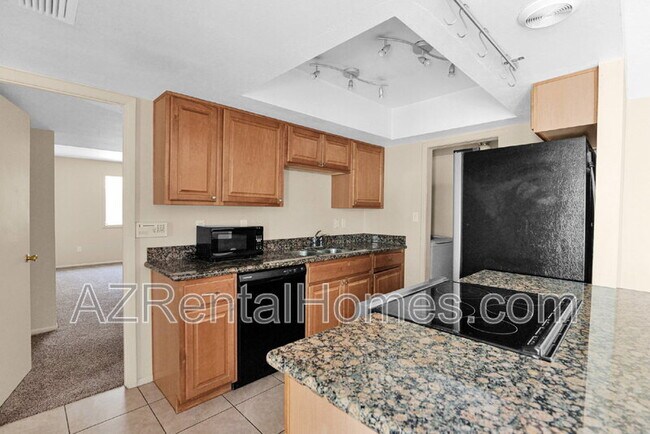 Building Photo - 1622 E Coronado Dr