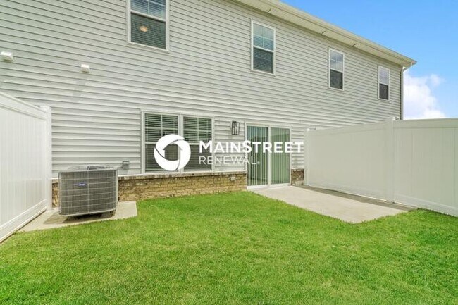 Building Photo - 3 Bedroom Pet-Friendly Home in Jeffersonvi...