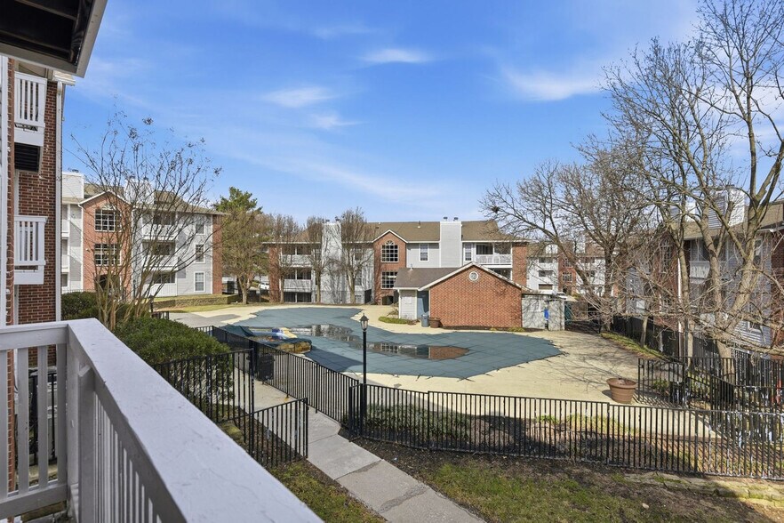 Building Photo - 4040 Presidential Blvd