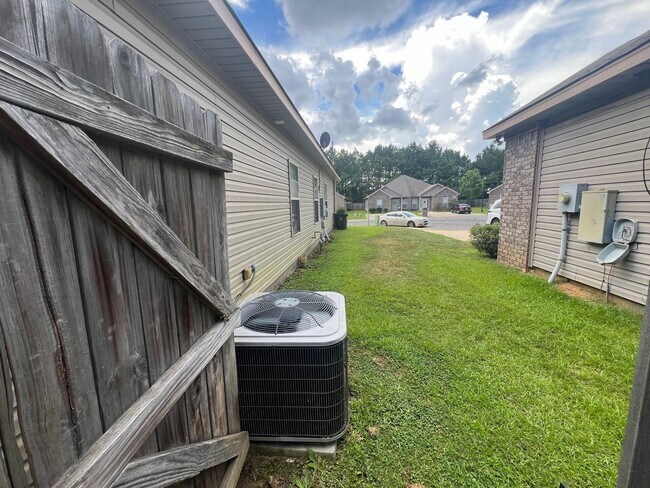 Building Photo - 6513 Covington Villas Dr