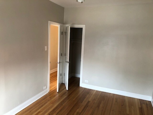 Building Photo - 3139 W Lawrence Ave