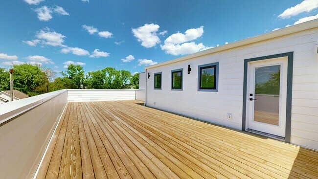 Building Photo - Turn-Key Luxury Rental: Brand-New 4BD + Office w/ Private Sunset Rooftop