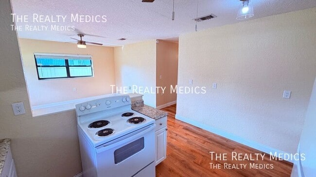 Building Photo - 2708 Geoffrey Dr