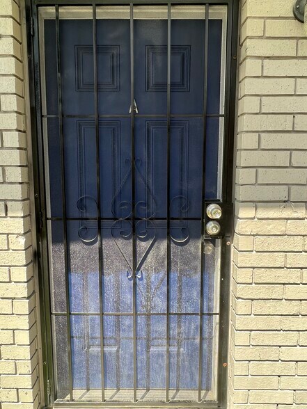 Building Photo - 520 Revere Dr