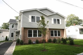 Building Photo - 41 Mohegan Ave