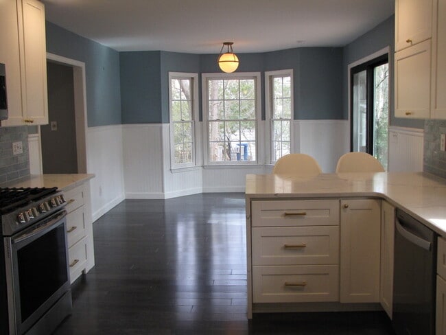 Building Photo - 2627 Bexley Ave