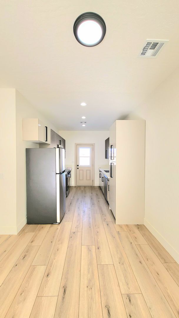 Building Photo - 1271 S Dandelion St