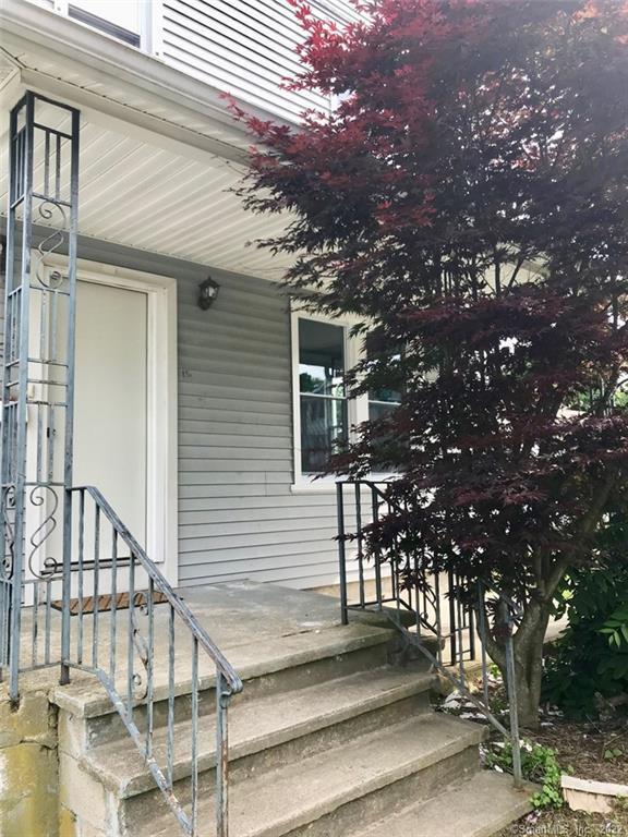 Building Photo - 15 Crofut Pl