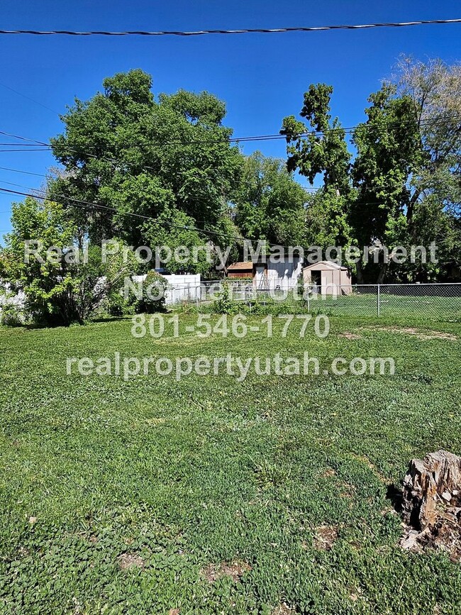 Building Photo - Charming 2-bedroom Home in Layton Now Avai...