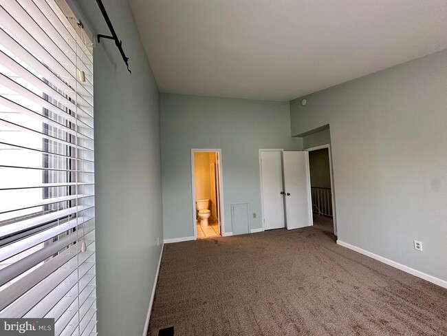 Building Photo - 14781 London Ln