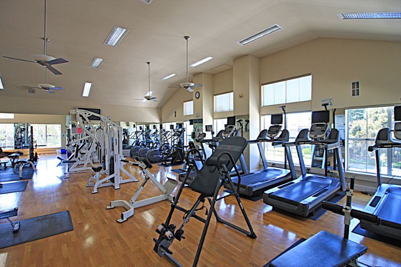 Full gym - 26 Bayside Ct