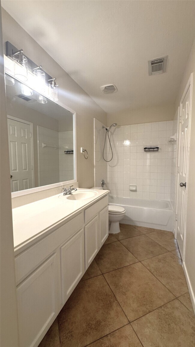Building Photo - 24926 Ranch Lake Ct