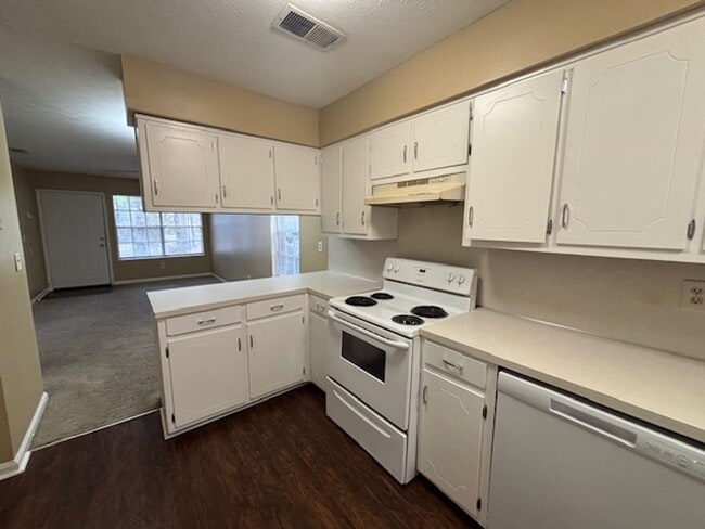 Building Photo - Kings Mountain Ct 1246**Fred