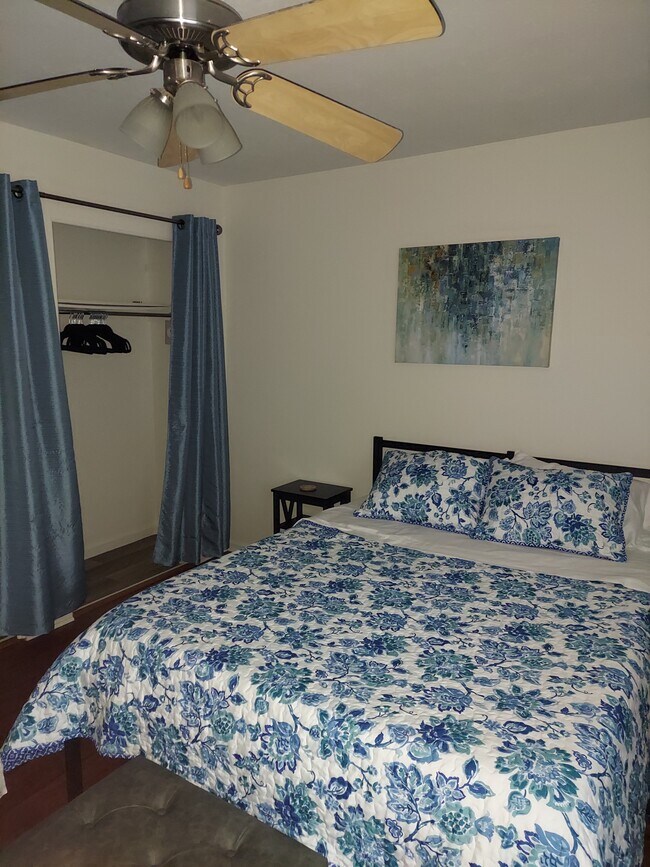 almost new queen mattress in both bedrooms - 1966 Goldsmith Ln