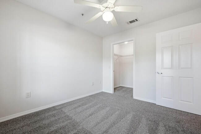 Building Photo - 4270 Calinda Ln