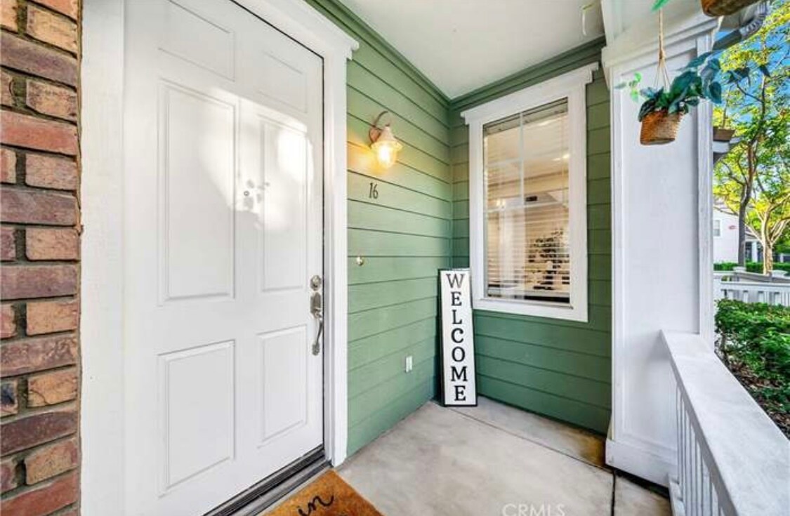 Building Photo - 16 Shelburne St