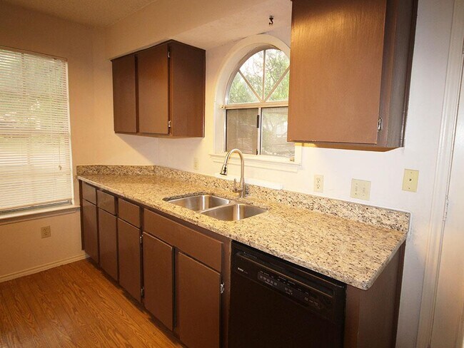 Building Photo - 12801 Modena Trail