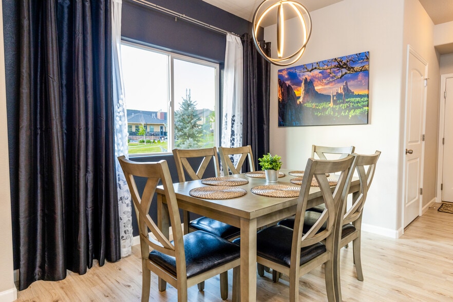 Building Photo - 2097 Birmingham Loop